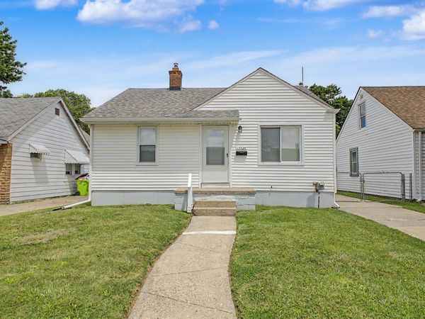 17727 Lowell Street, Roseville, MI 48066