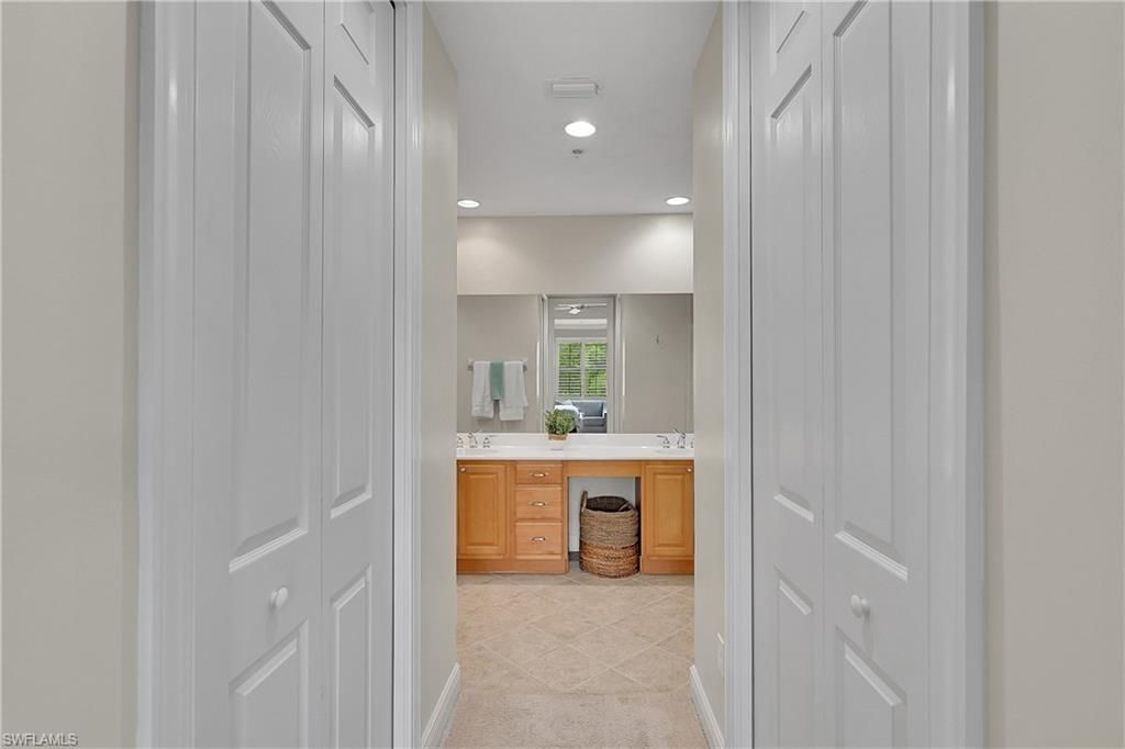 4700 Yacht Harbor Dr , Unit 612, Naples, FL 34112 Photo