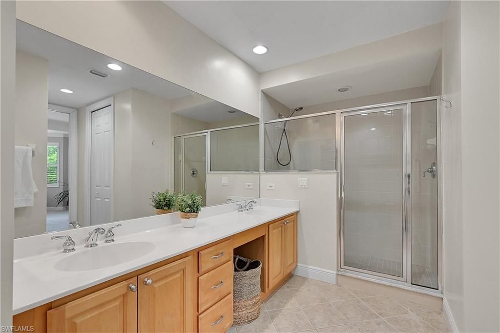 4700 Yacht Harbor Dr , Unit 612, Naples, FL 34112 Photo