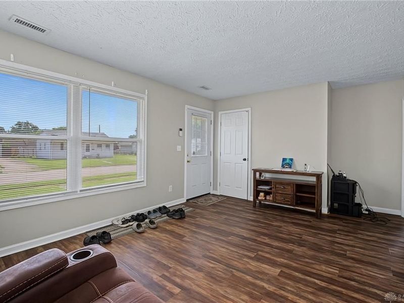 149 Diana Lane, Fairborn, OH 45324 Photo 9