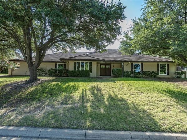3717 Myrtle Springs Road, Benbrook, TX 76116