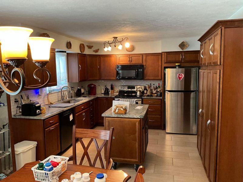 1300 Hilton Drive, Reynoldsburg, OH 43068 Photo 3