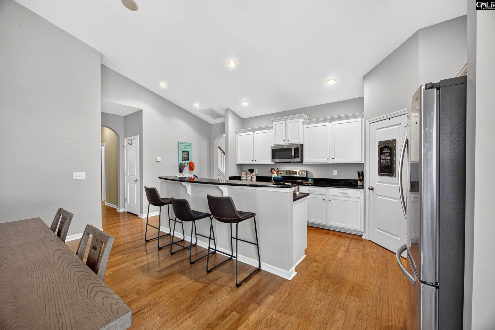 117 Bonhill Drive  Photo 5