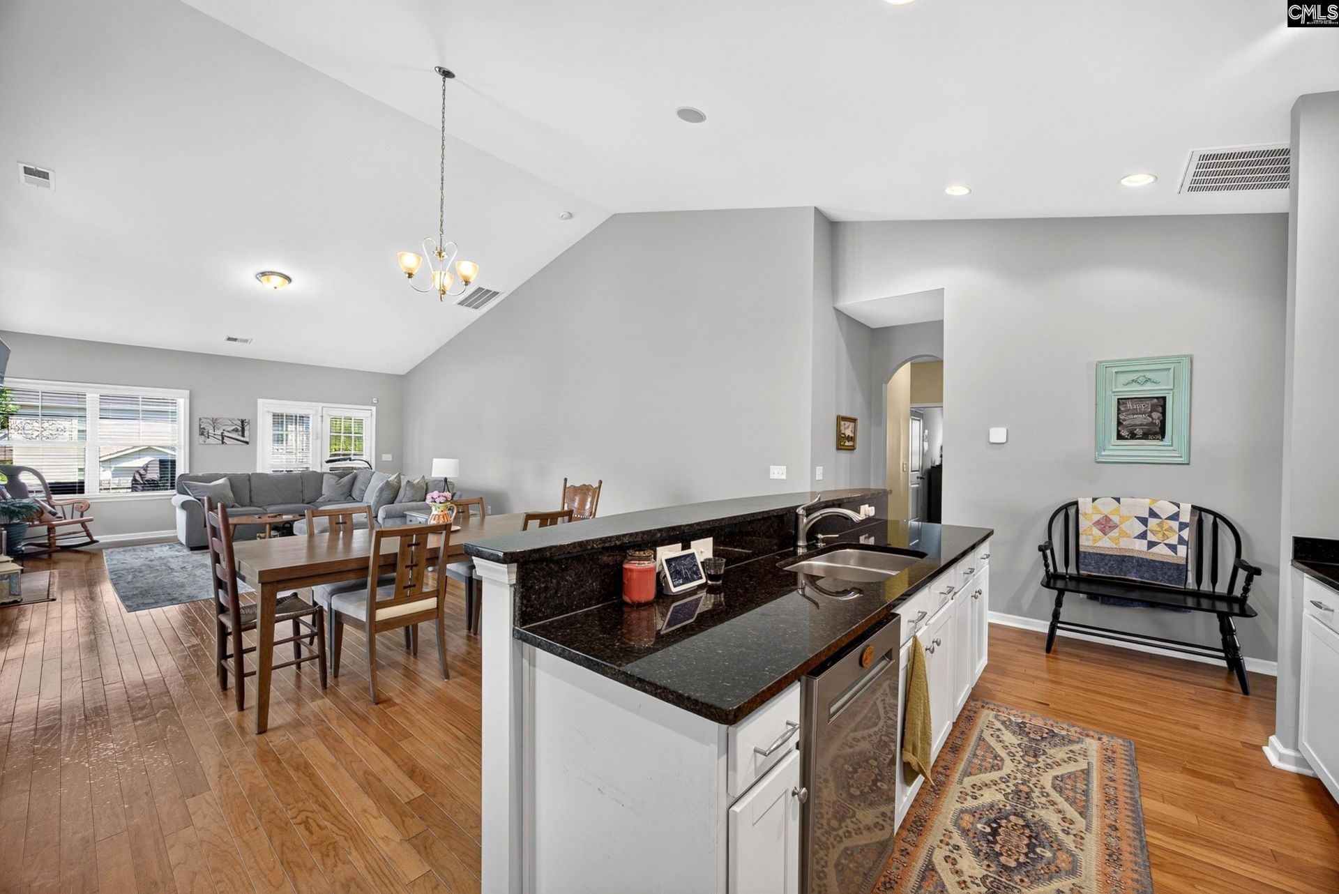 117 Bonhill Drive  Photo 6