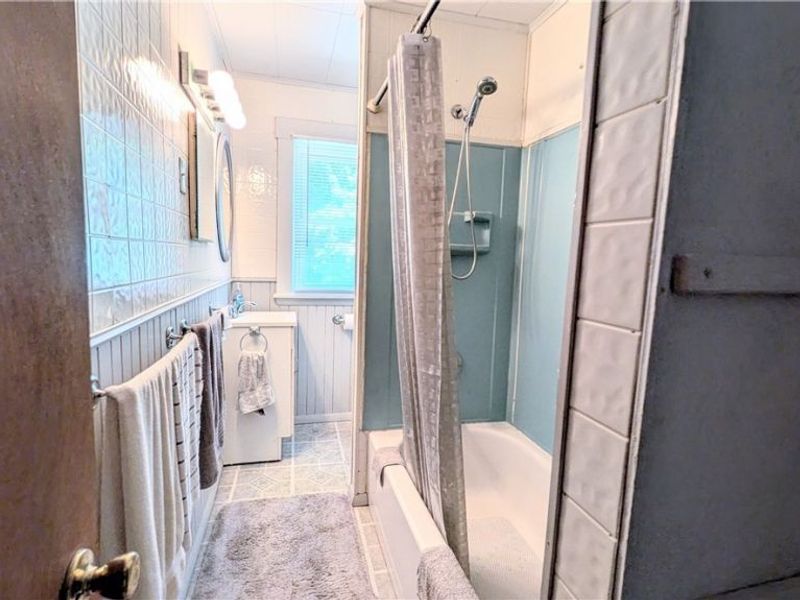 131 Grove Drive, Ashtabula, OH 44004 Photo 11