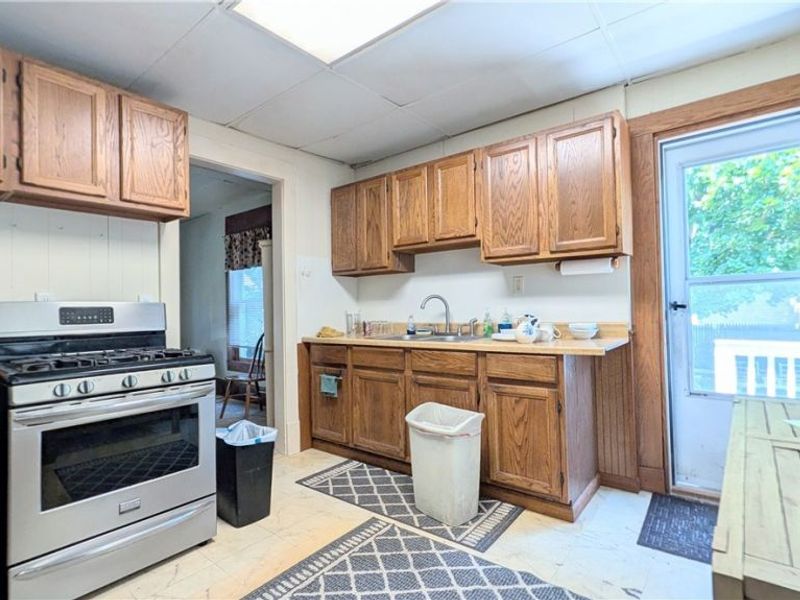 131 Grove Drive, Ashtabula, OH 44004 Photo 6