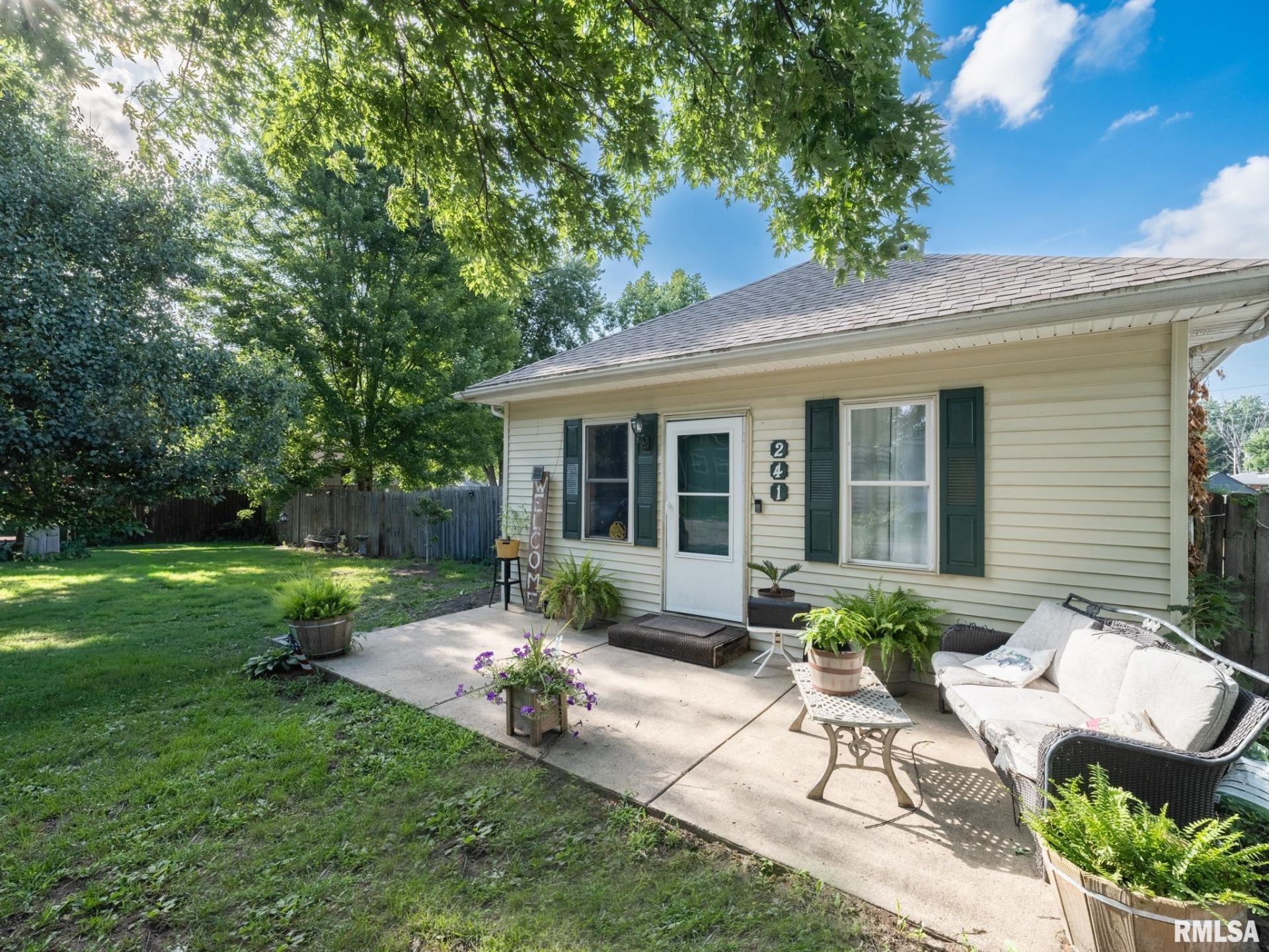 241 Cooper Street, Pekin, IL 61554 Main Photo