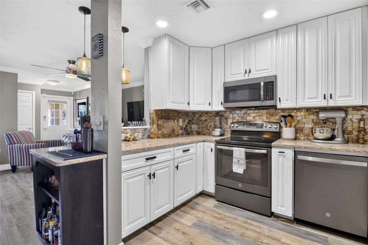1018 Kensington Street , Port Charlotte, FL 33952 Photo