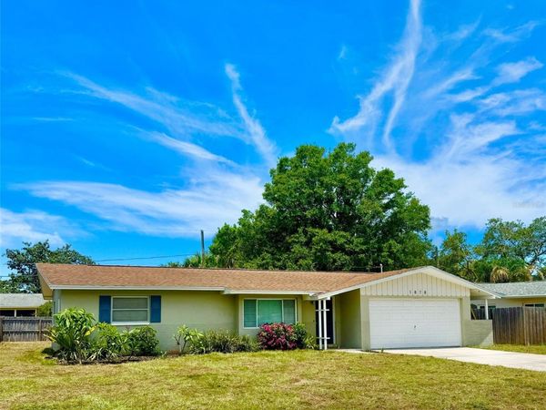 1878 MURRAY AVENUE, CLEARWATER, FL 33755