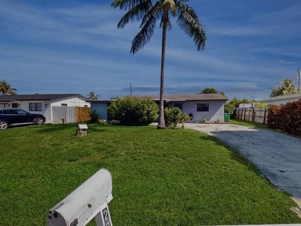 2775 Floweva Street, Palm Springs, FL 33406
