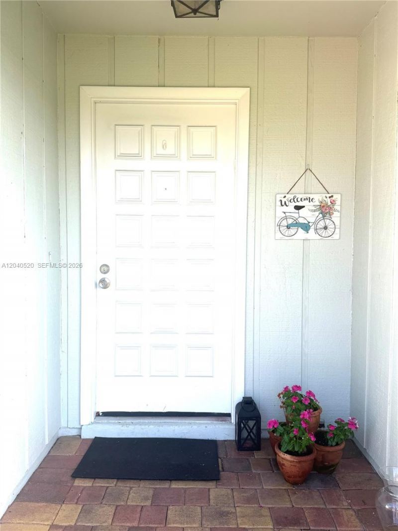 360 B Lakewood Cir E, Margate, FL 33063 Photo