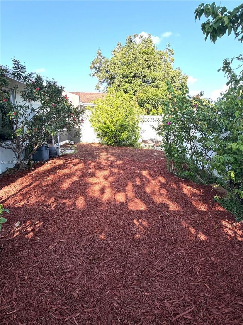 360 B Lakewood Cir E, Margate, FL 33063 Photo