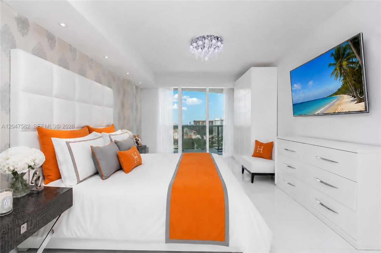 17201 Collins Ave, Unit 1807, Sunny Isles Beach, FL 33160 Photo