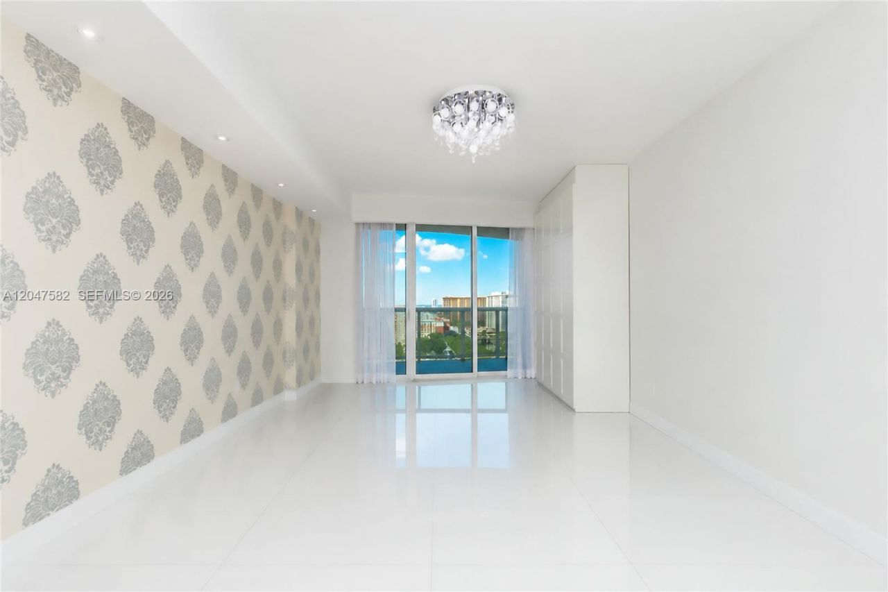 17201 Collins Ave, Unit 1807, Sunny Isles Beach, FL 33160 Photo