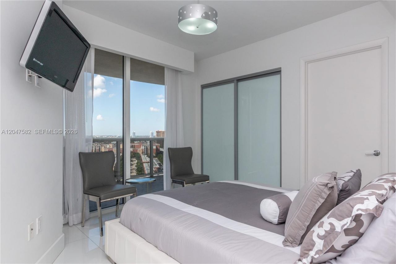 17201 Collins Ave , Unit 1807, Sunny Isles Beach, FL 33160 Photo