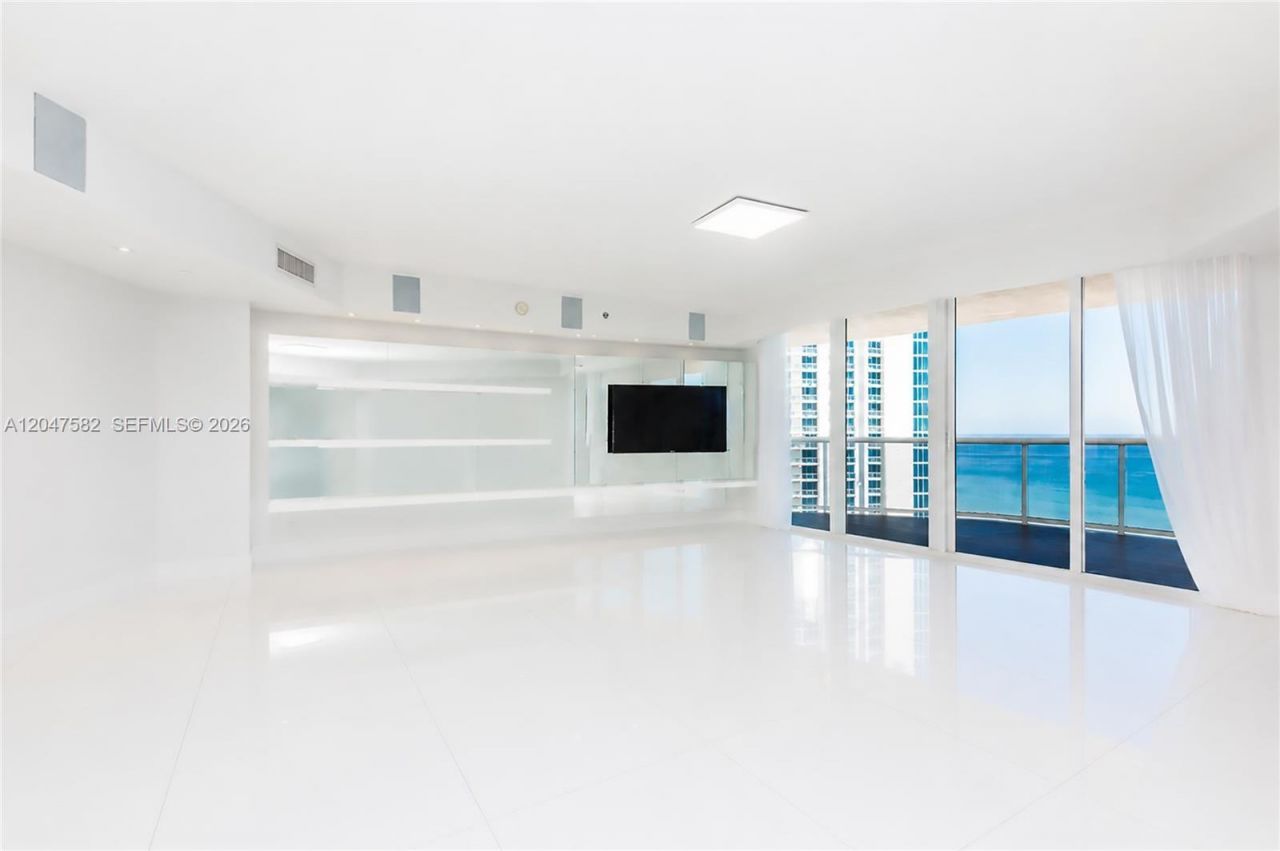 17201 Collins Ave, Unit 1807, Sunny Isles Beach, FL 33160 Photo