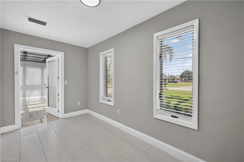 1229 SW 21st Ter , Cape Coral, FL 33991 Photo