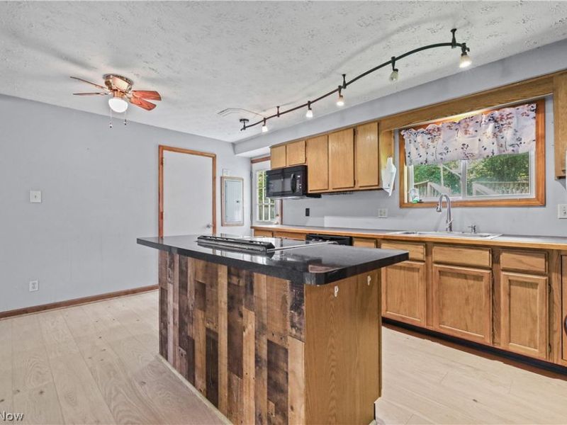 150 Graham Road, Cuyahoga Falls, OH 44223 Photo 12