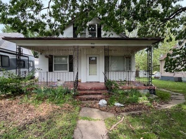 649 N Main, Centerville, IA 52544