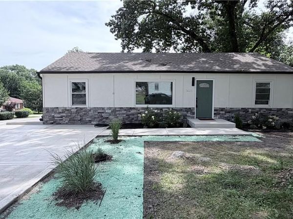 5628 Melrose Lane, Shawnee, KS 66203