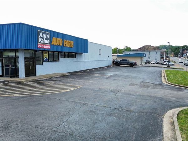 320 N Main Street , Russellville, KY 42276