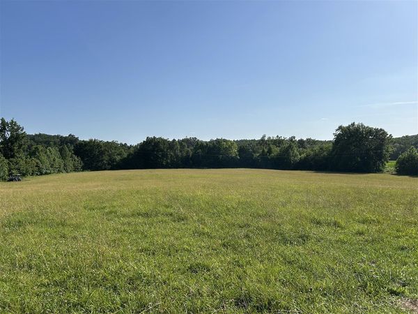 Clifton Smith Road , Summer Shade, KY 42166