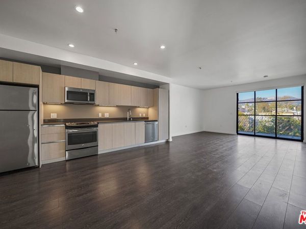 5800 Harold Way, Unit 413, Los Angeles, CA 90028