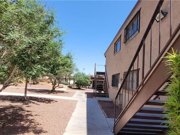 615 S Royal Crest Circle, Unit 9, Las Vegas, NV 89169