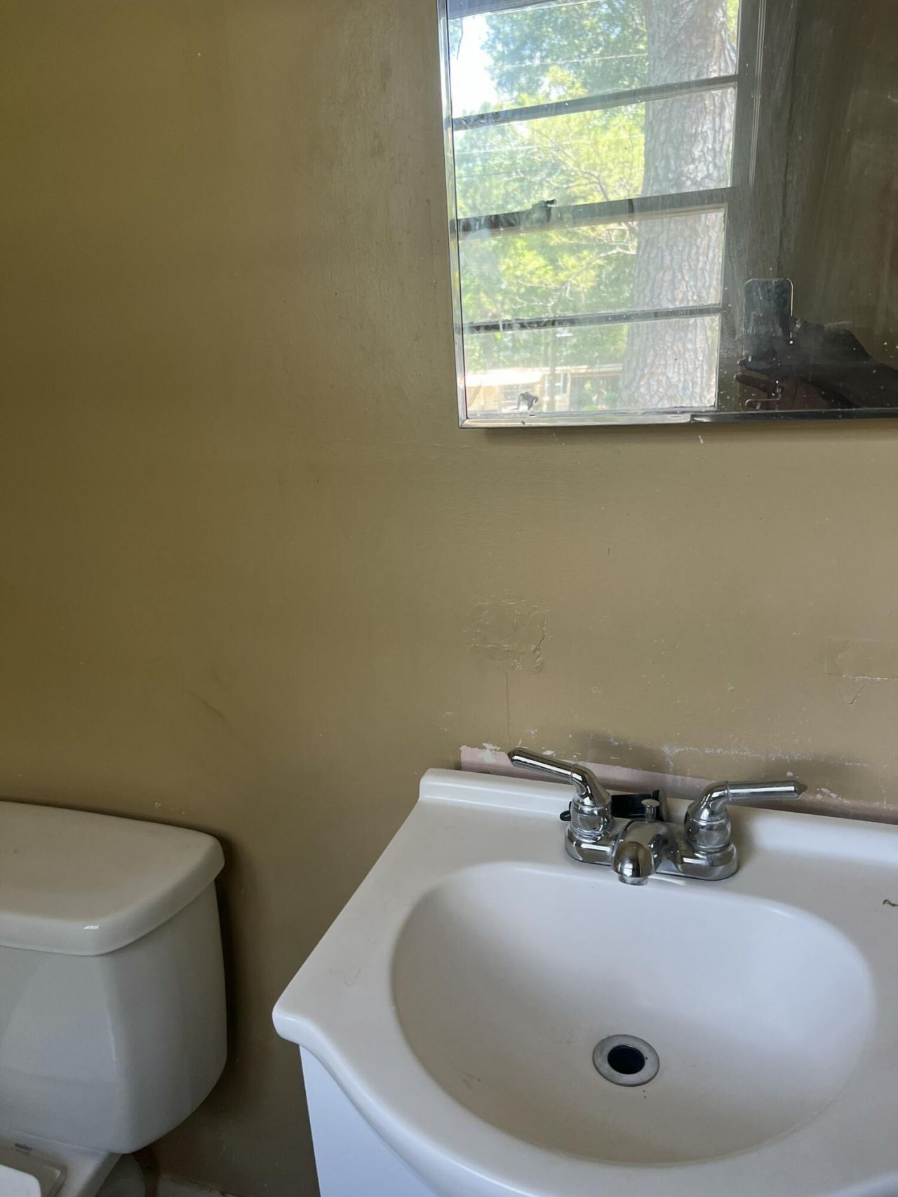 122 Perkins Avenue Photo 4