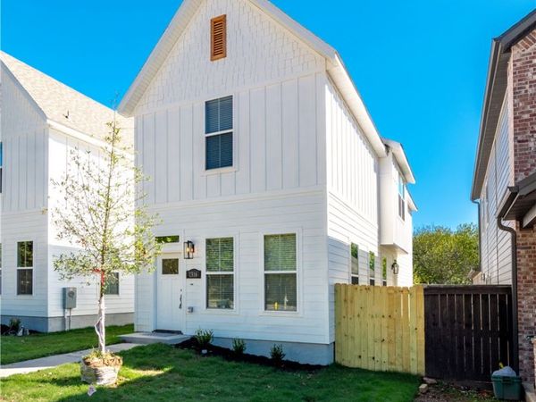 1316 S College Avenue, Fayetteville, AR 72701