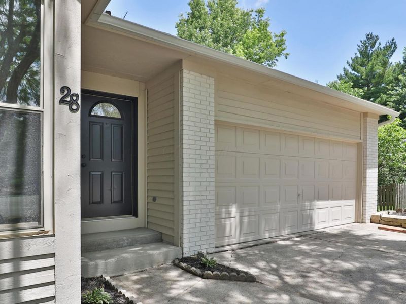 28 Meadow View Court, Powell, OH 43065 Photo 3