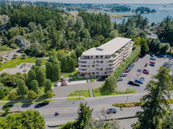 167 Island Hwy , Unit #203, View Royal, BC V9B 1G1