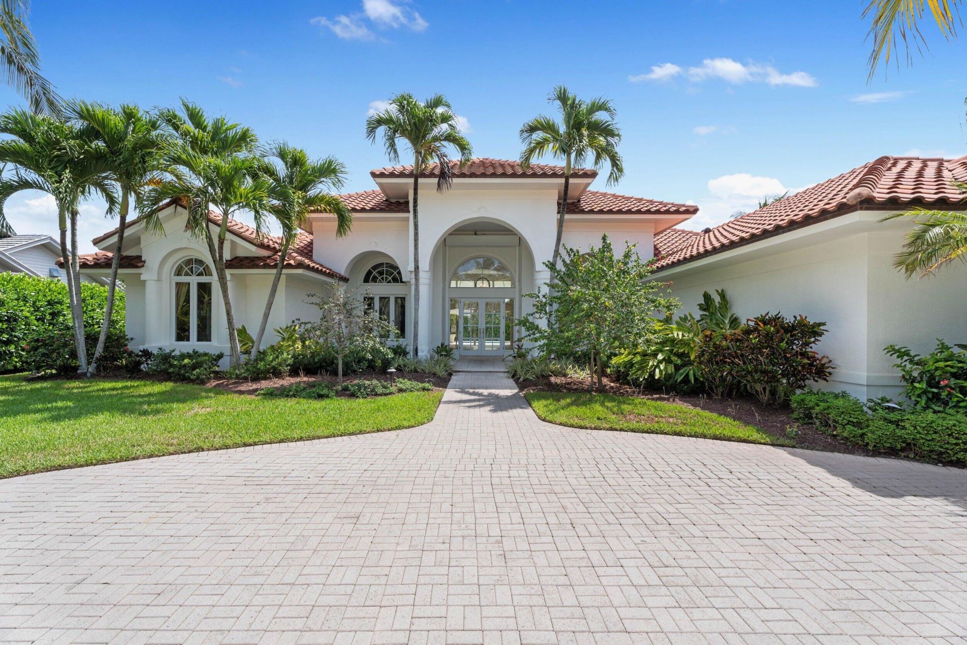 6841 SE Harbor Circle, Hutchinson Island, FL 34996 Photo