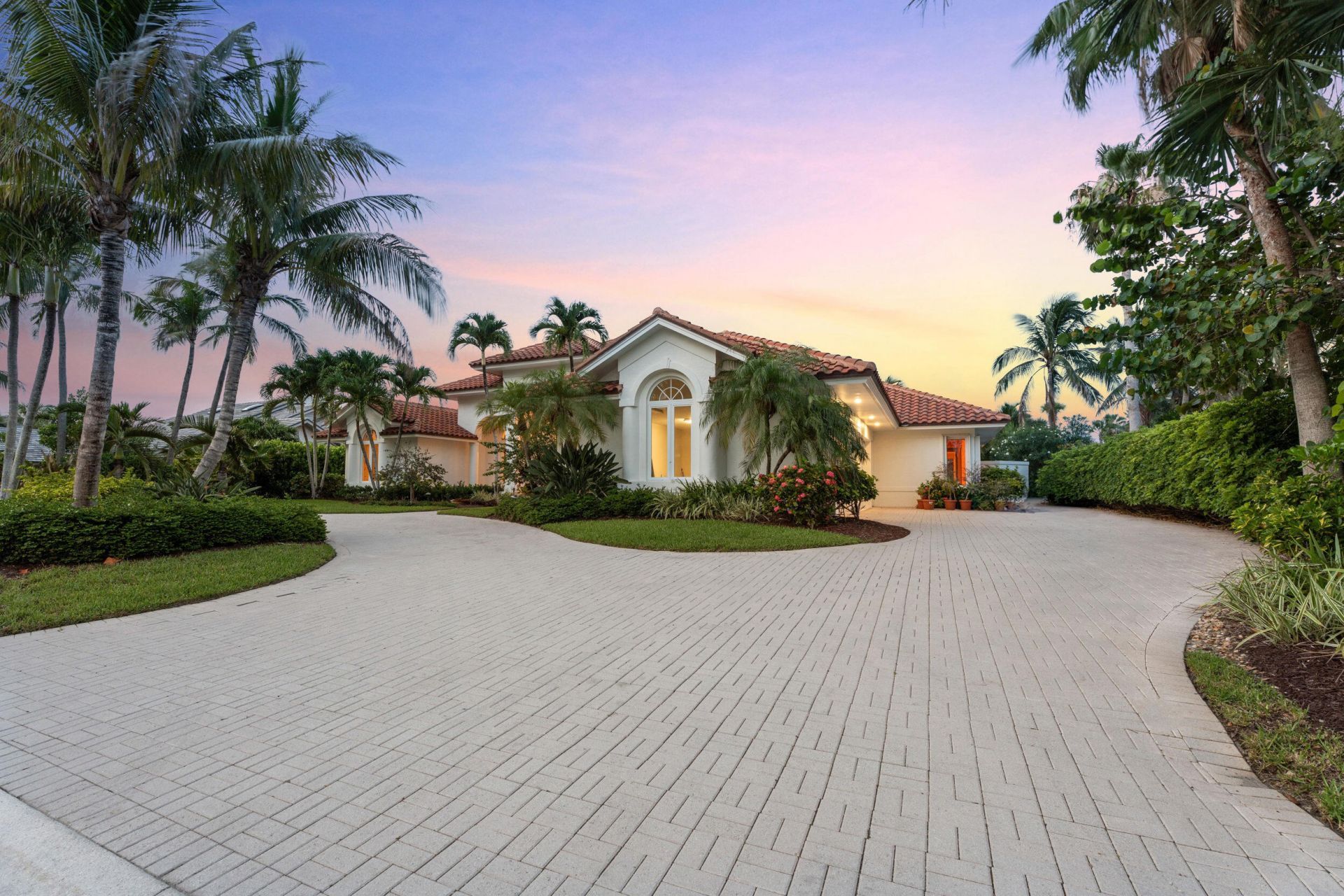 6841 SE Harbor Circle, Hutchinson Island, FL 34996 Photo