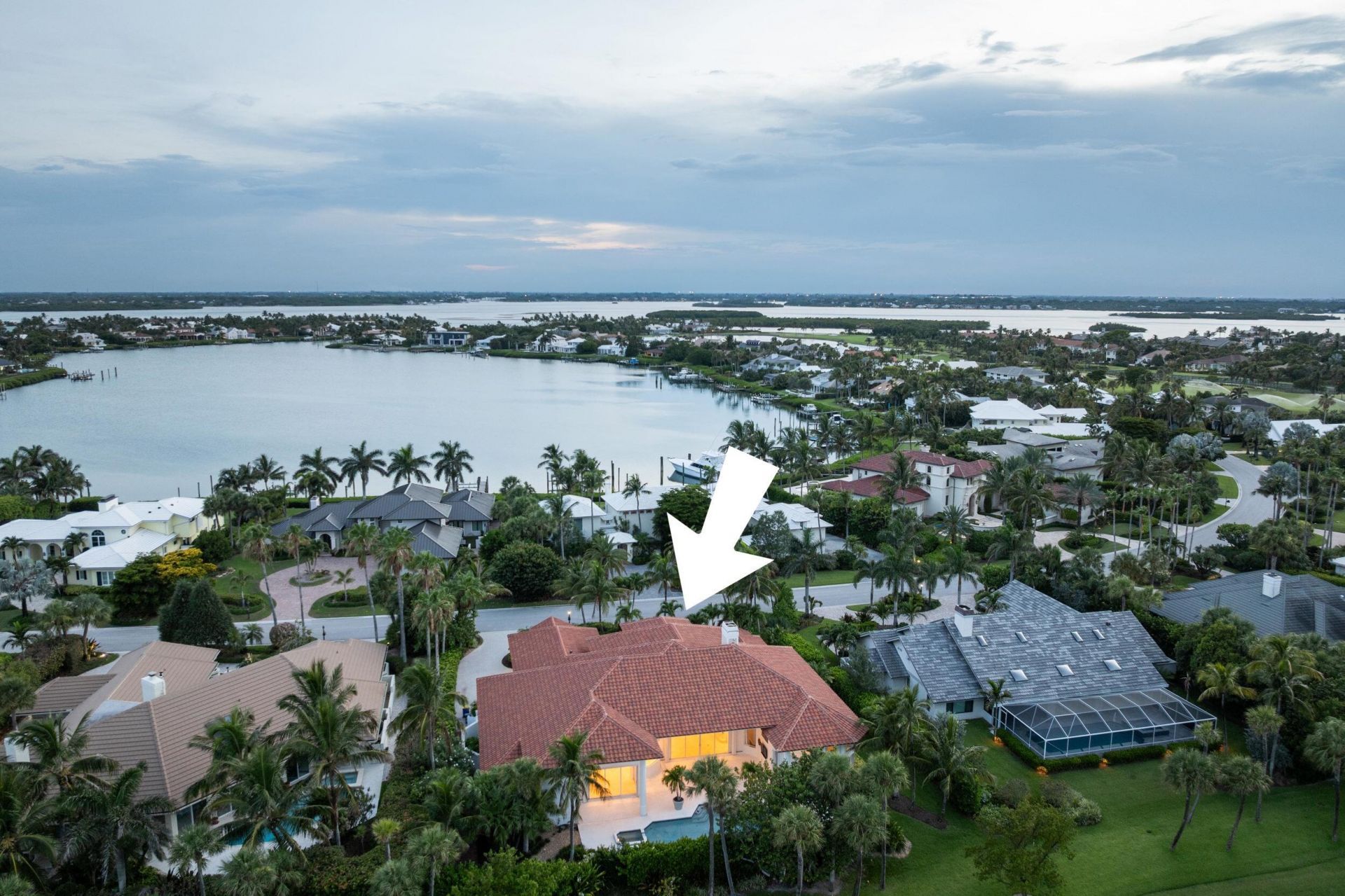 6841 SE Harbor Circle, Hutchinson Island, FL 34996 Photo