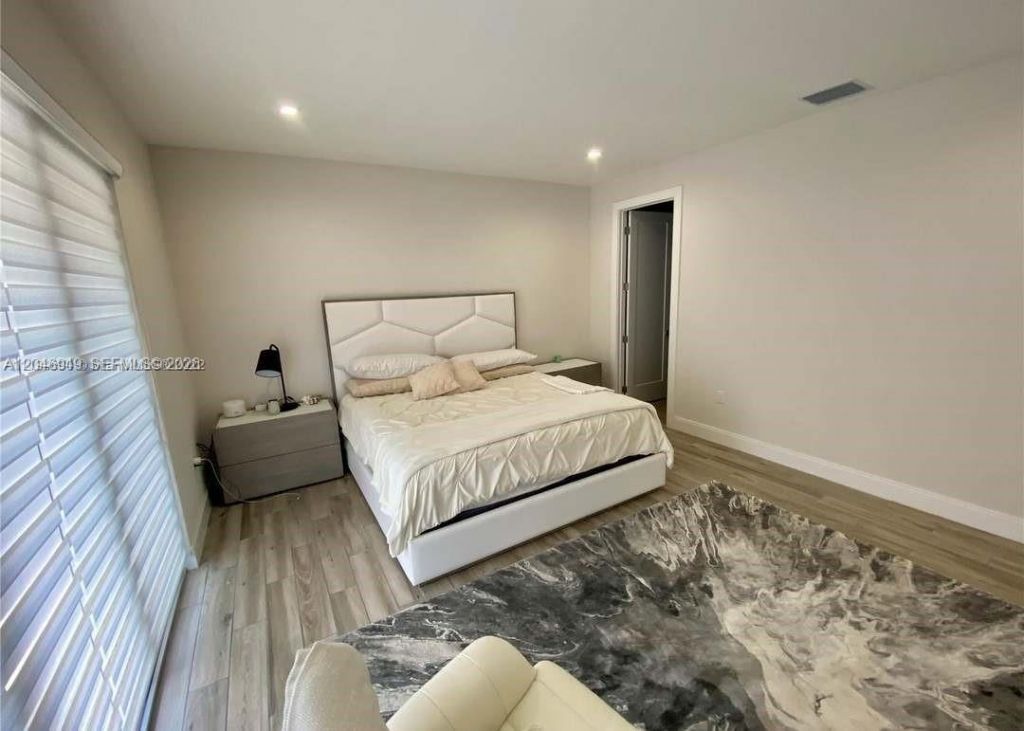 8256 NW 48th Ter, Doral, FL 33166 Photo