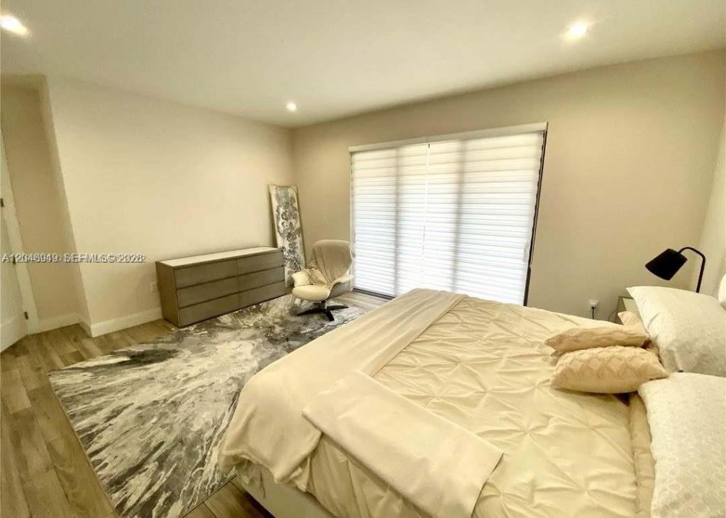8256 NW 48th Ter, Doral, FL 33166 Photo