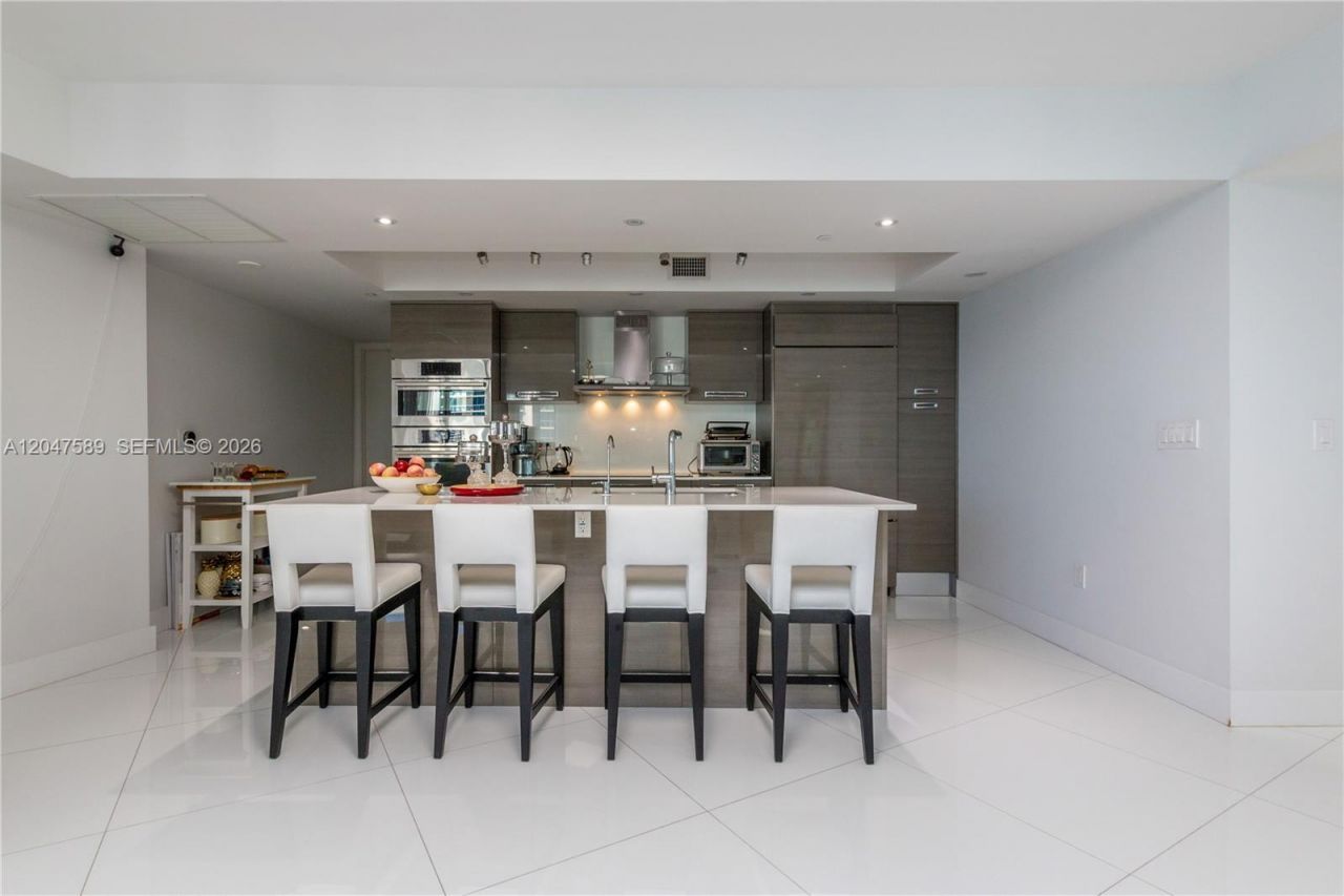 17201 Collins Ave , Unit 1807, Sunny Isles Beach, FL 33160 Photo