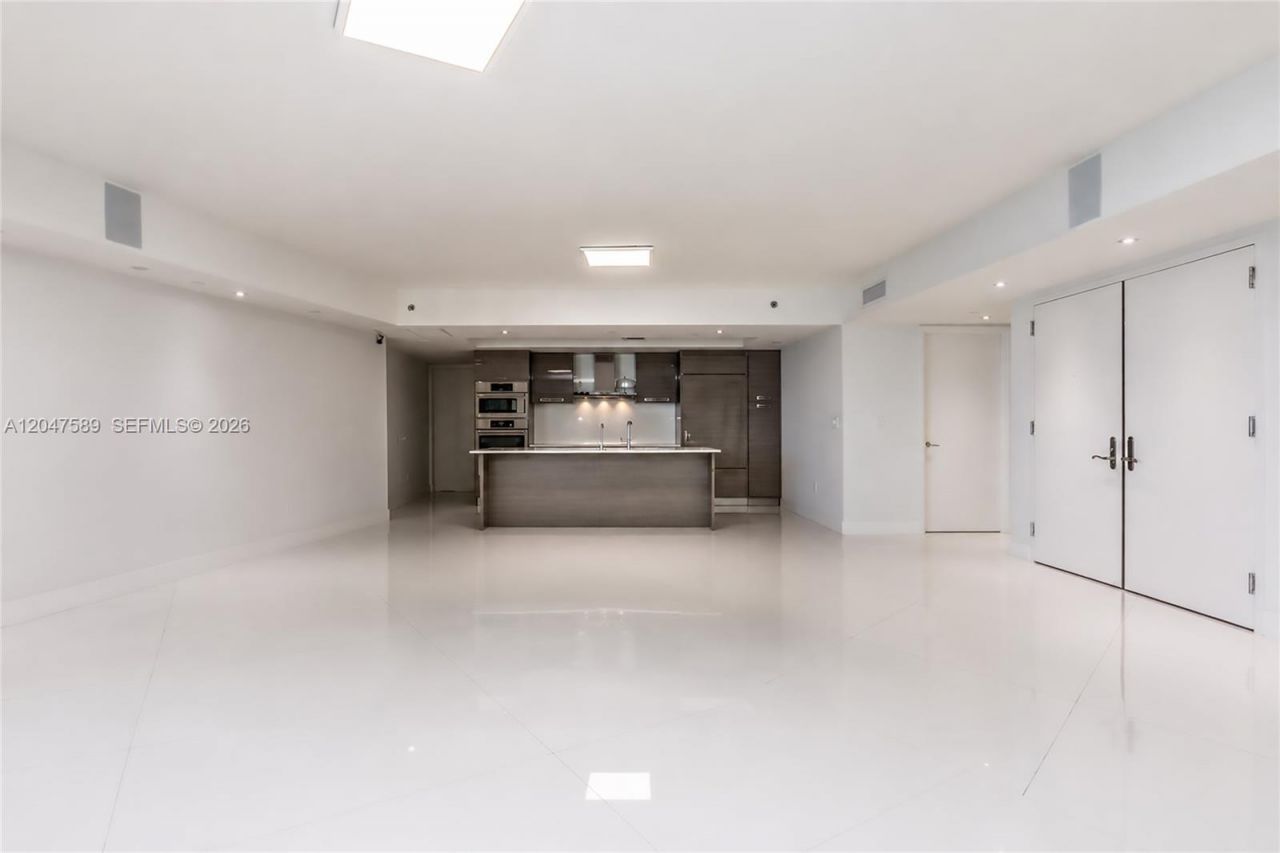 17201 Collins Ave, Unit 1807, Sunny Isles Beach, FL 33160 Photo