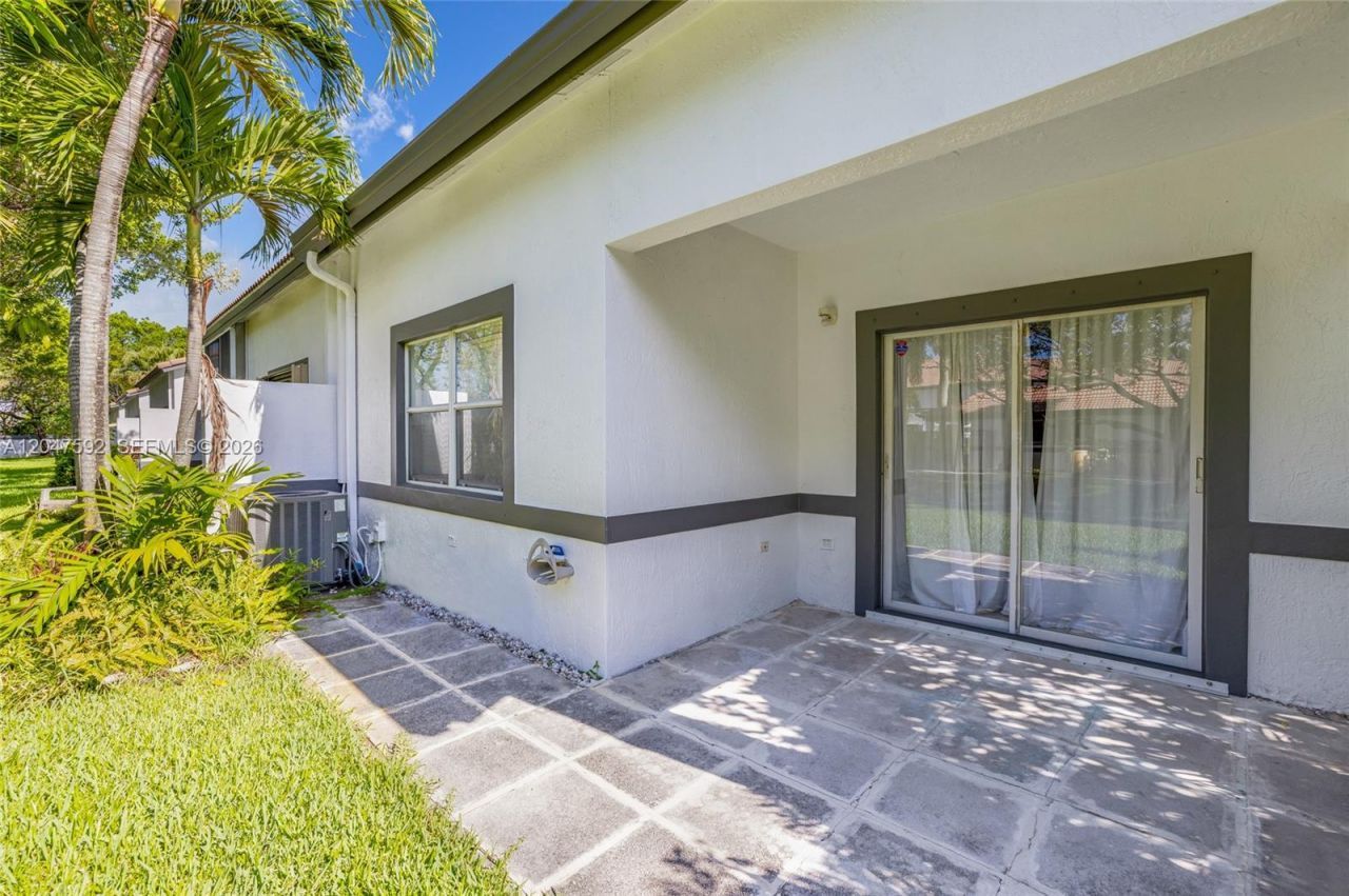 9820 NW 24th Ct , Sunrise, FL 33322 Photo