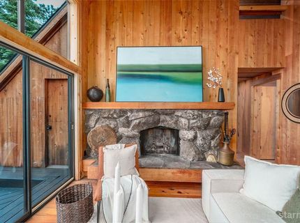 2117 Cascade Road, South Lake Tahoe, CA 96150 Photo