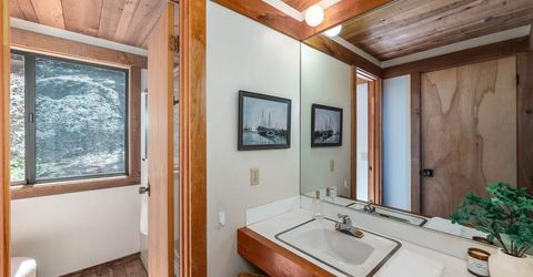 2117 Cascade Road, South Lake Tahoe, CA 96150 Photo