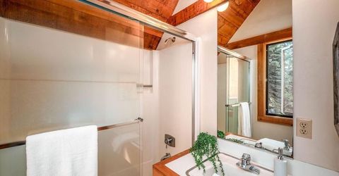 2117 Cascade Road, South Lake Tahoe, CA 96150 Photo