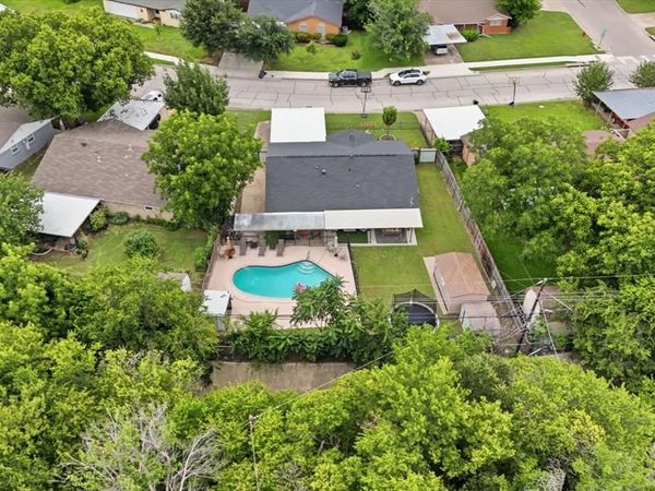 520 Thompson Drive, Saginaw, TX 76179