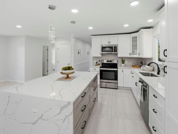 411 Carriage Oaks DR, Liberty Hill, TX 78642