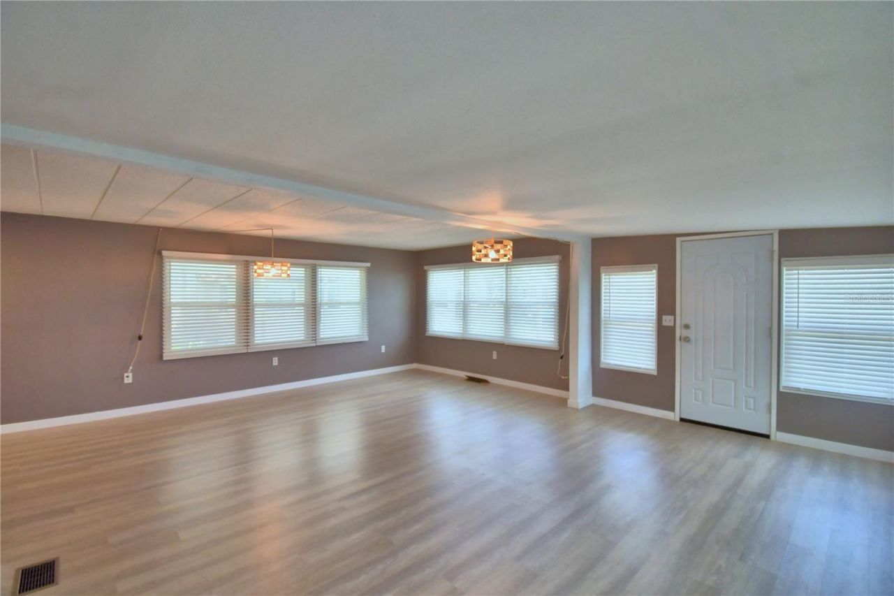111 Paradise Lane, Auburndale, FL 33823 Photo