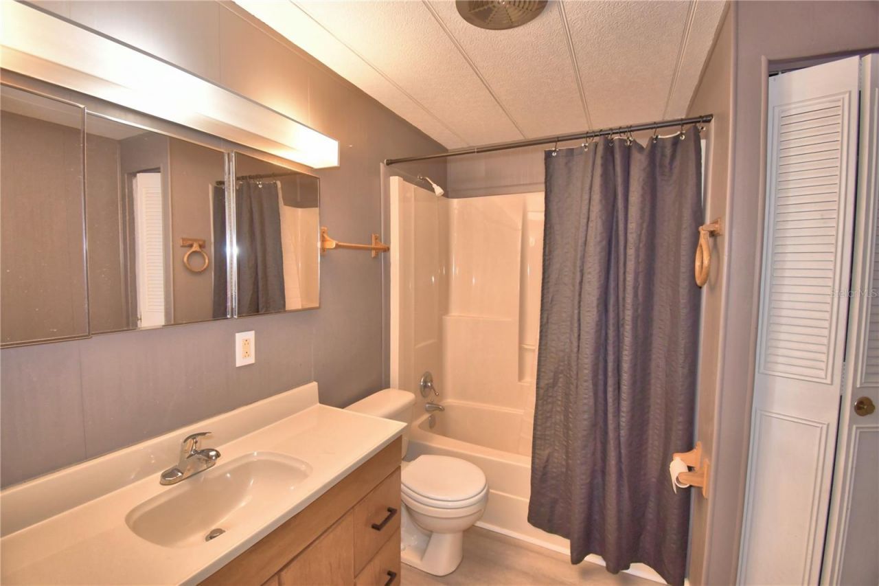 111 Paradise Lane, Auburndale, FL 33823 Photo