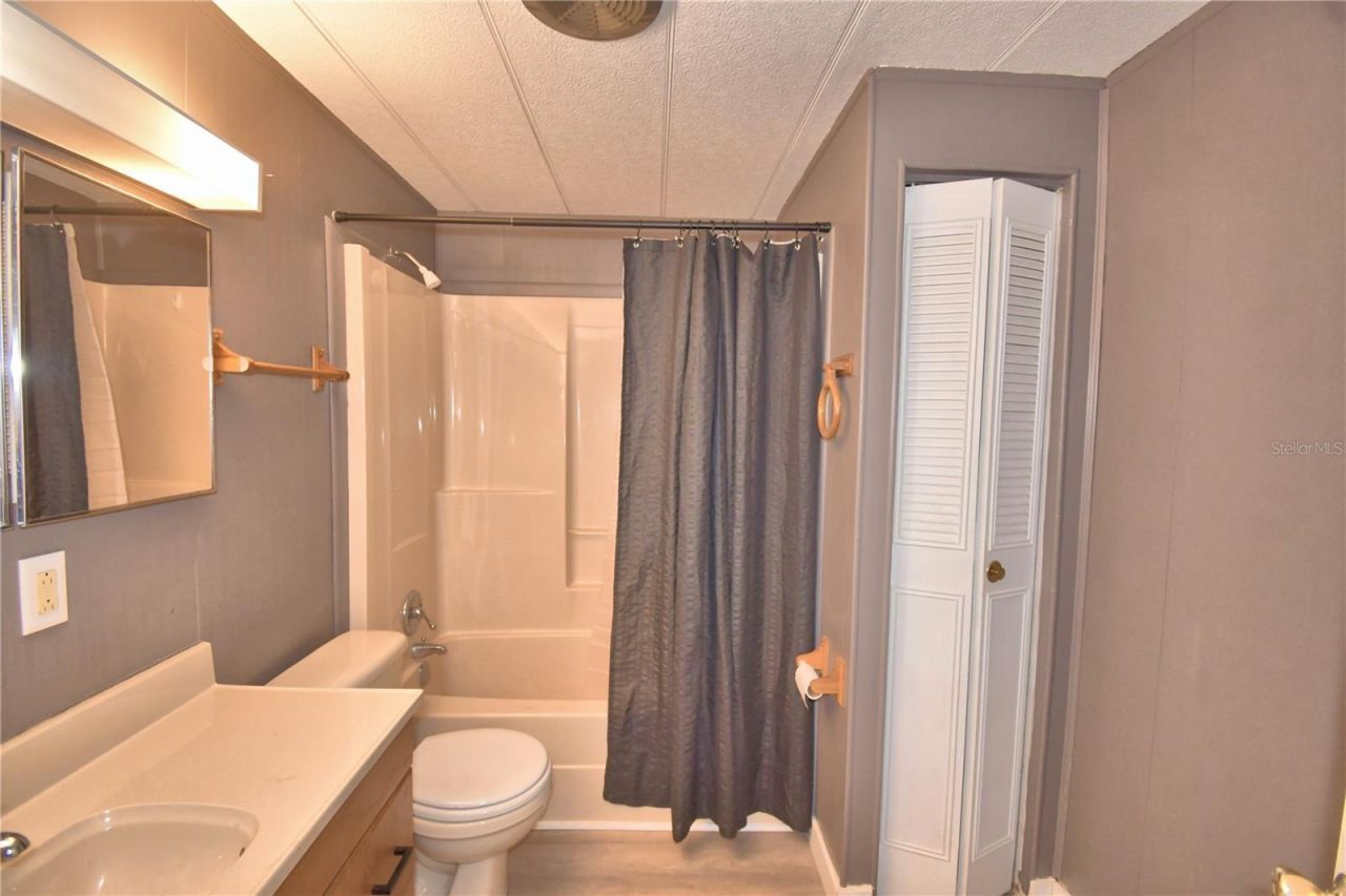 111 Paradise Lane, Auburndale, FL 33823 Photo