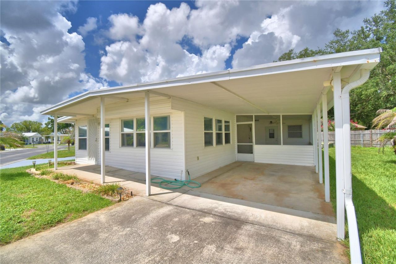 111 Paradise Lane, Auburndale, FL 33823 Photo