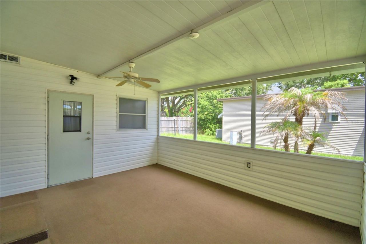 111 Paradise Lane, Auburndale, FL 33823 Photo